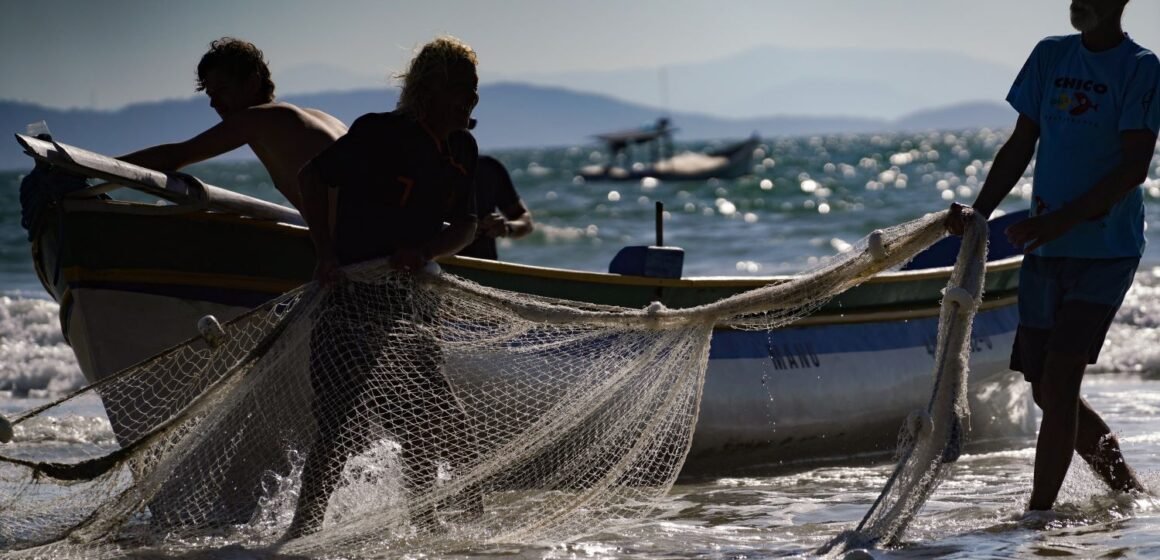 Governador se reúne ao STF para contestar cotas para pesca da tainha Governador se reúne ao STF para contestar cotas para pesca da tainha