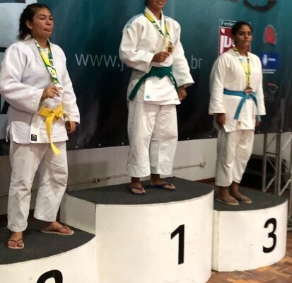Judoca Júlia Carvalho, de Imbituba, garante vaga no Campeonato Brasileiro
