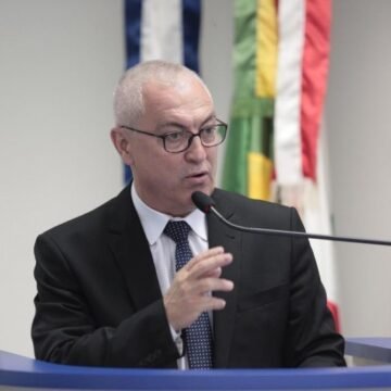 Ex-prefeito de Tubarão é aprovado para comando da AGR Ex-prefeito de Tubarão é aprovado para comando da AGR