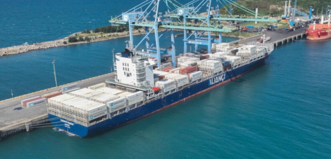 Porto de Imbituba celebra a 100ª escala do Navio Vicente Pinzón Porto de Imbituba celebra a 100ª escala do Navio Vicente Pinzón