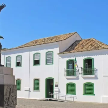 Laguna terá cinema ao ar livre com filmes e debates