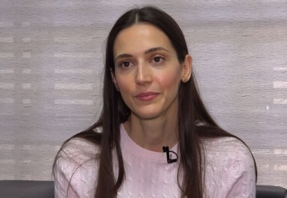 Difamação internacional: tubaronense luta por justiça após ser acusada de integrar seita criminosa