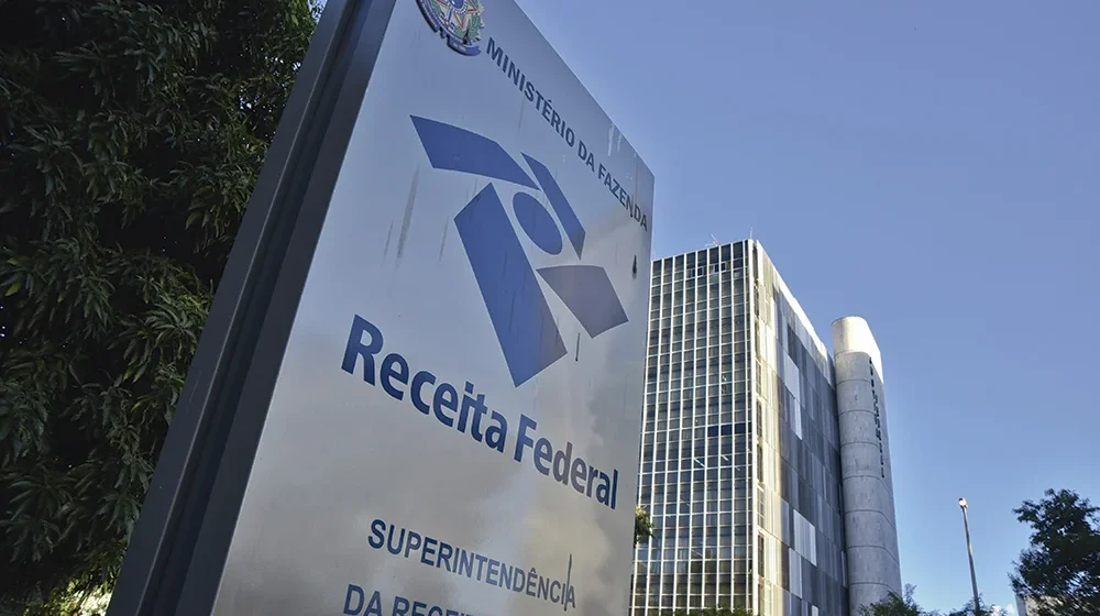 Receita paga nesta sexta (30) maior lote de restituição do IR Receita paga nesta sexta (30) maior lote de restituição do IR