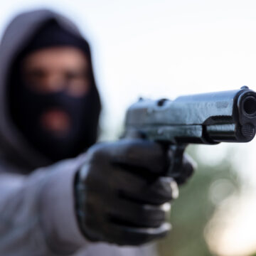 Mulheres são rendidas por assaltantes armados em Capivari