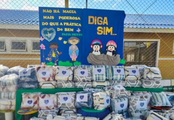 Legião da Boa Vontade (LBV) doa dezenas de cobertores a Tubarão