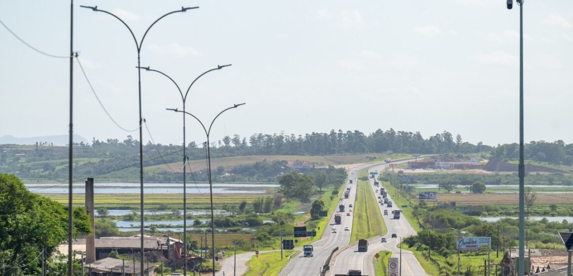 CCR prevê mais de 800 mil veículos na BR-101 nos próximos dias