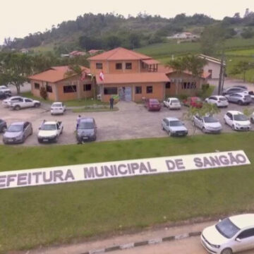 Justiça determina afastamento de seis servidores após fraude em concurso público de Sangão