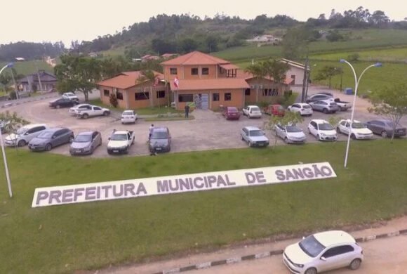 Justiça determina afastamento de seis servidores após fraude em concurso público de Sangão