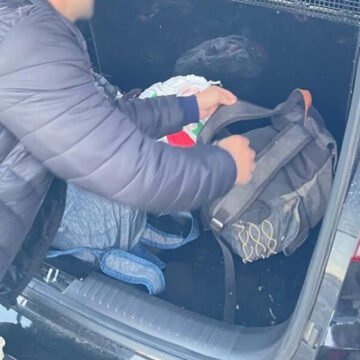 Jovem interditada é resgatada pela polícia em Laguna Jovem interditada é resgatada pela polícia em Laguna