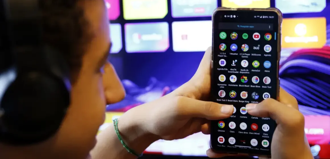 STF retoma julgamento sobre responsabilização das redes sociais