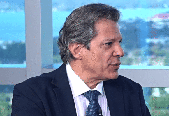 Tesouro dos EUA procura Haddad para agendar reunião sobre tarifaço