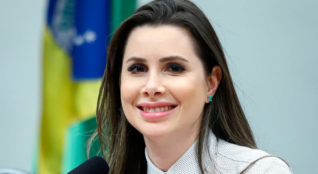 Deputada Caroline De Toni critica STF, defende Bolsonaro e confirma intenção de disputar vaga ao Senado