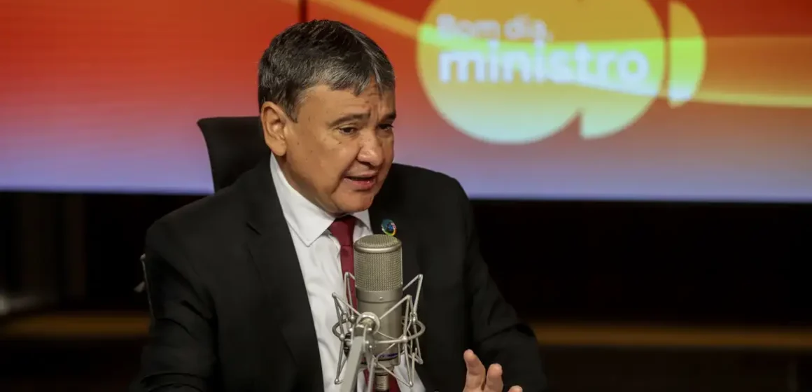 Ministro diz que tarifa dos EUA pode derrubar preços e travar produção no Brasil Ministro diz que tarifa dos EUA pode derrubar preços e travar produção no Brasil