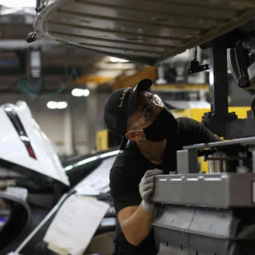 Setor de serviços cresce e atinge maior patamar desde 2011