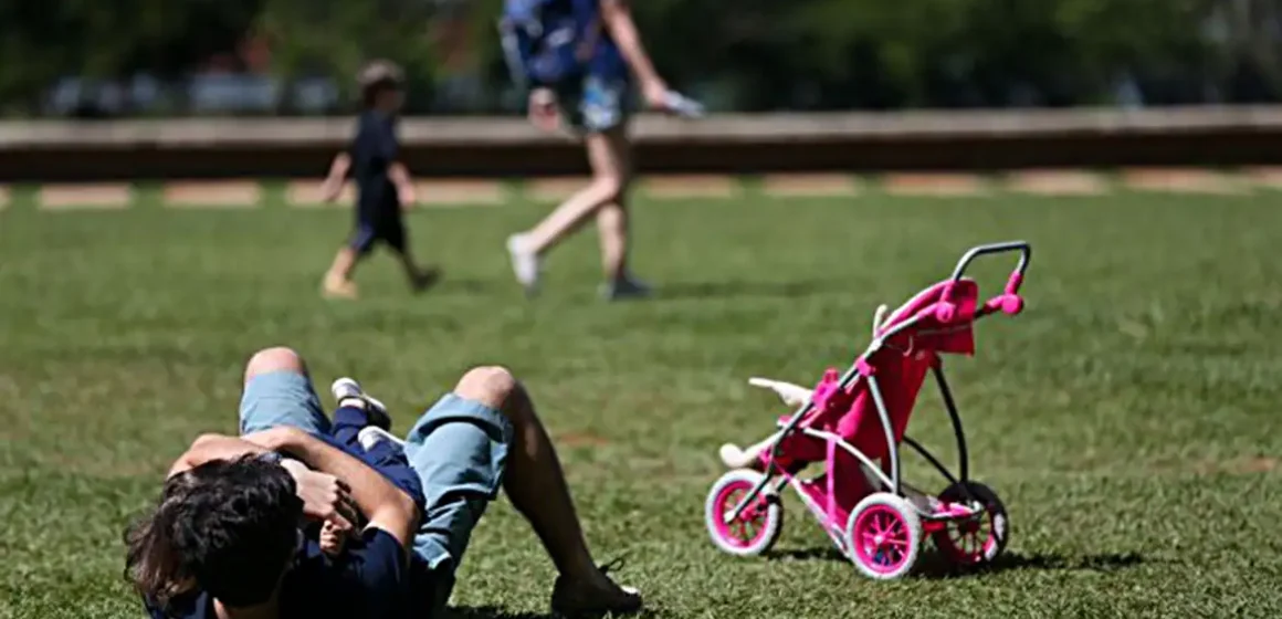 Pediatras defendem ampliação da licença-paternidade para ao menos 30 dias