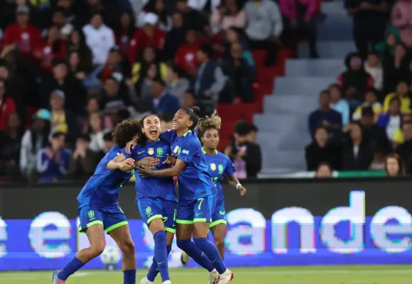 Em final emocionante, Brasil bate Colômbia e é campeão da Copa América Feminina