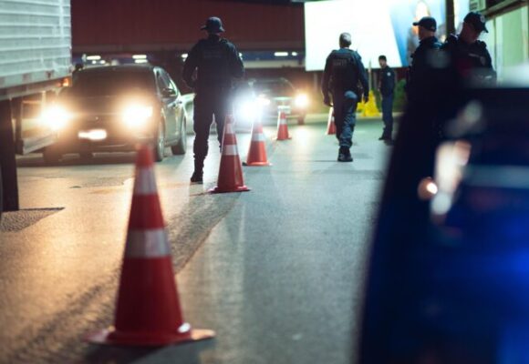 Polícia Municipal autua veículos com escapamentos irregulares em Tubarão