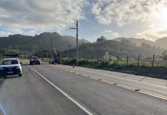 Ponte da Guarda começa a receber fiação para instalação de energia elétrica