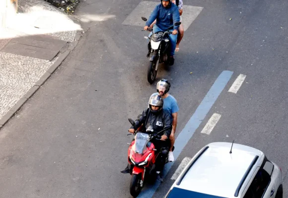 Número de trabalhadores por aplicativo cresce 25% e chega a 1,7 milhão no Brasil