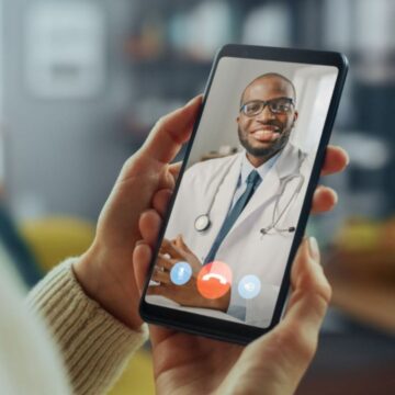 Telemedicina amplia acesso a consultas especializadas em Capivari de Baixo