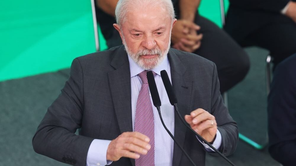 Lula quer discutir com Trump punição a ministros do STF durante encontro na Malásia