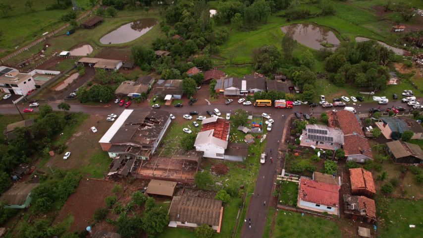 Defesa Civil confirma ocorrência de três tornados em Santa Catarina Defesa Civil confirma ocorrência de três tornados em Santa Catarina