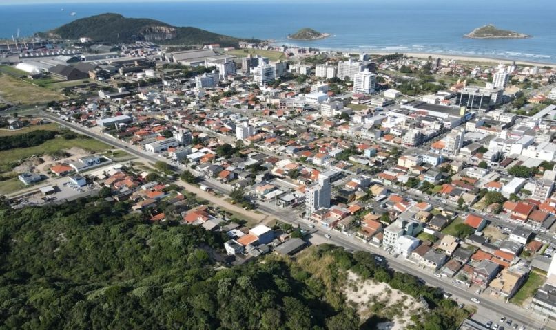 Tribunal de Contas suspende licitação de R$ 7,5 milhões da Prefeitura de Imbituba por irregularidades no edital Tribunal de Contas suspende licitação de R$ 7,5 milhões da Prefeitura de Imbituba por irregularidades no edital