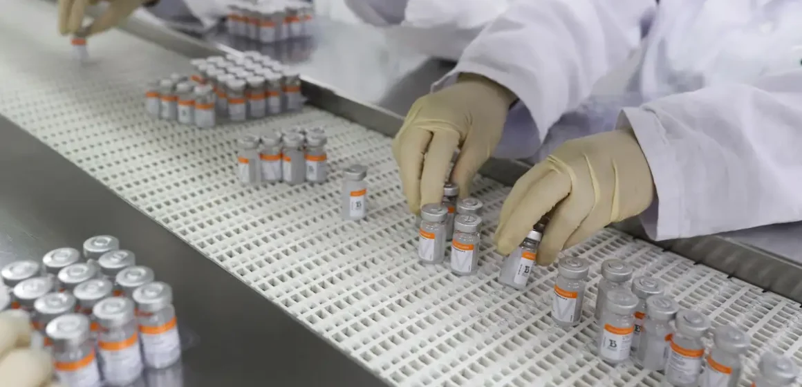 Anvisa aprova registro de vacina 100% nacional contra dengue