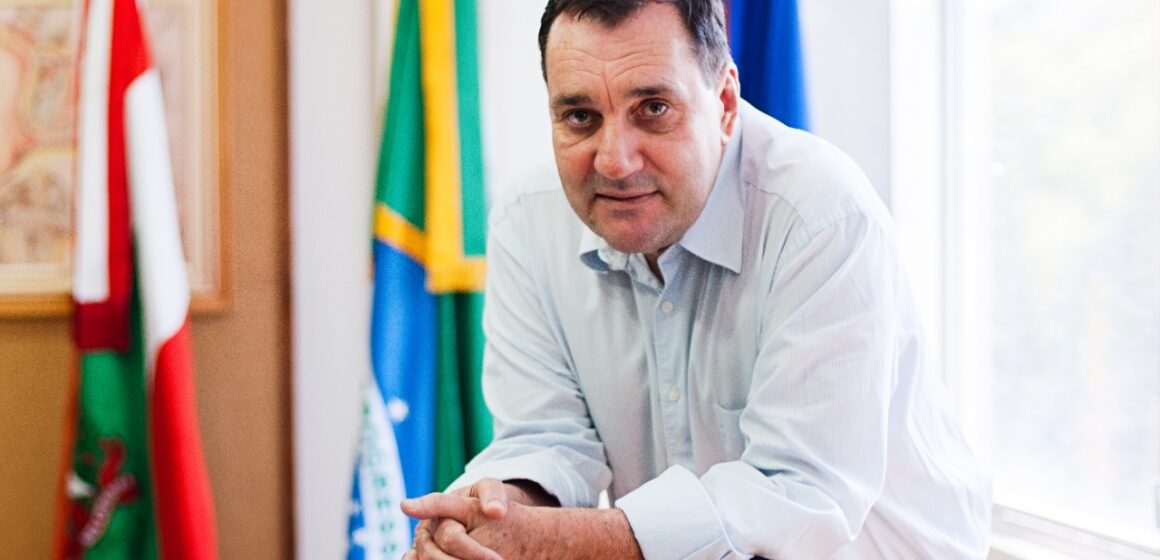 Ex-reitor da UFSC, Luiz Carlos Cancellier será homenageado com a Ordem Nacional do Mérito Educativo Ex-reitor da UFSC, Luiz Carlos Cancellier será homenageado com a Ordem Nacional do Mérito Educativo