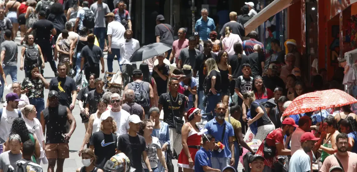 IBGE revela nomes e sobrenomes mais comuns do Brasil; veja o ranking