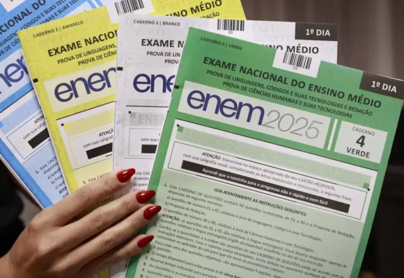 Gabaritos do Enem 2025 são divulgados após suspeita de vazamento