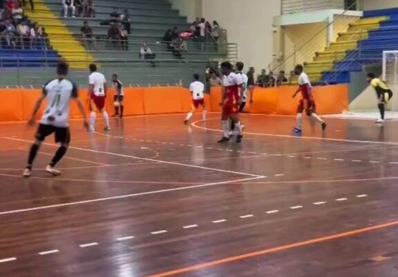 América e Paraíso vão disputar o título do Citadino de Futsal de Capivari de Baixo