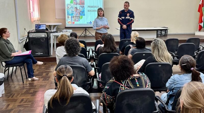Samu realiza capacitação de primeiros socorros na Assistência Social para a equipe do Serviço de Acolhimento