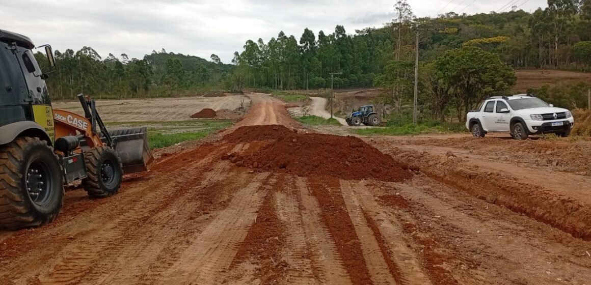 Trecho entre Ilhota e Indaial em Gravatal é retificado e trânsito ganha mais segurança