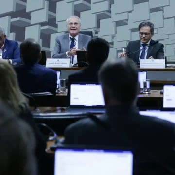 Comissão do Senado aprova isenção do Imposto de Renda para quem ganha até R$ 5 mil