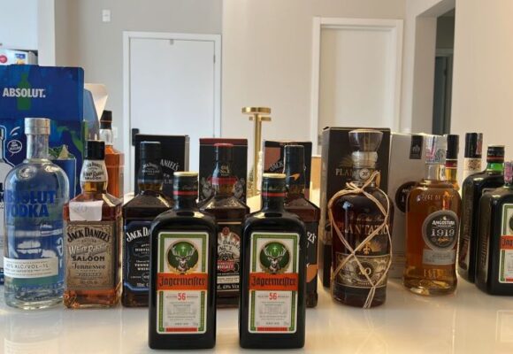 Polícia apura esquema nacional de bebidas falsificadas operado a partir de SC