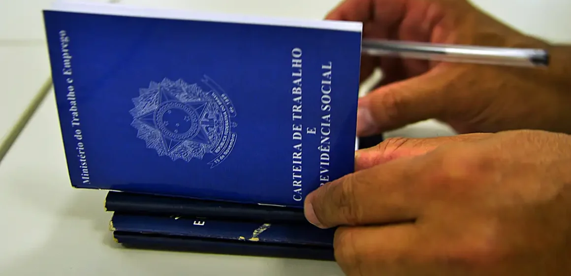 Governo confirma salário mínimo de R$ 1.621 para 2026 Governo confirma salário mínimo de R$ 1.621 para 2026