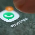 Brasileiro está falando menos de política no WhatsApp, mostra estudo