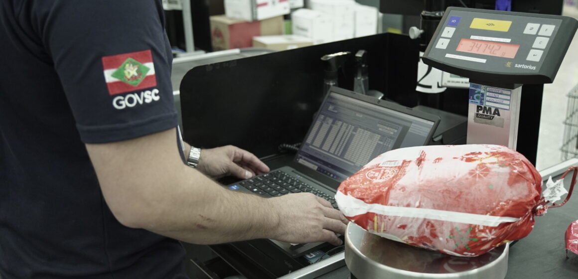 Operação Natal Seguro fiscaliza mais de 135 mil produtos em Santa Catarina