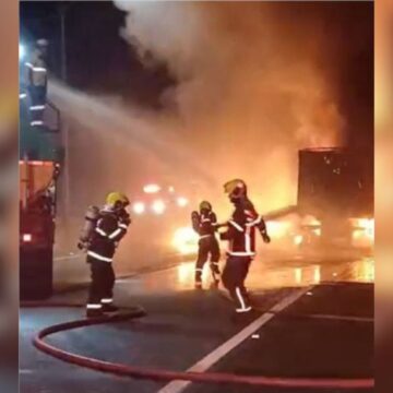Caminhoneiro morre carbonizado em colisão com incêndio na BR-101