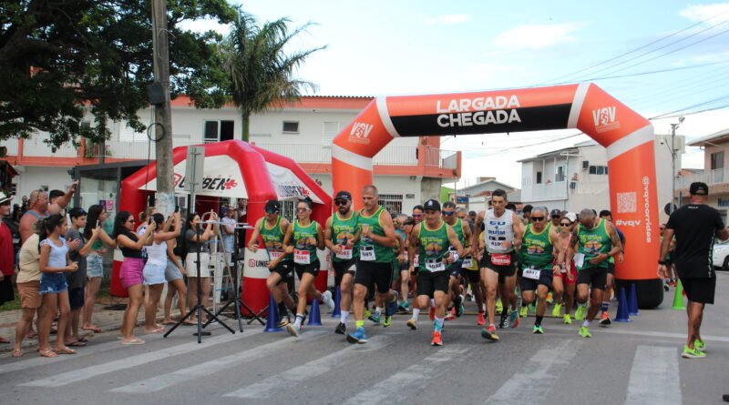 Laguna celebra o esporte com a realização da 25ª Corrida São Silvelho Laguna celebra o esporte com a realização da 25ª Corrida São Silvelho