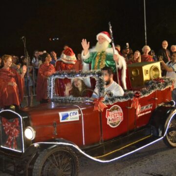 Chegada do Papai Noel promete encantar Tubarão com desfile e atrações especiais