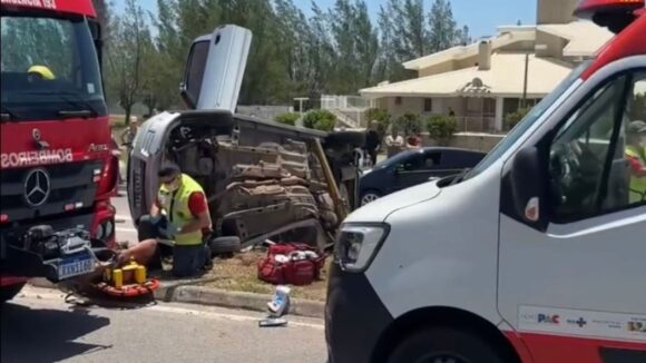 Acidente de trânsito deixa mulher morta e homem ferido em Laguna