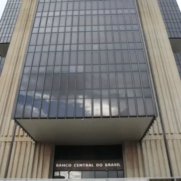 Entidades defendem atuação do Banco Central no caso Master
