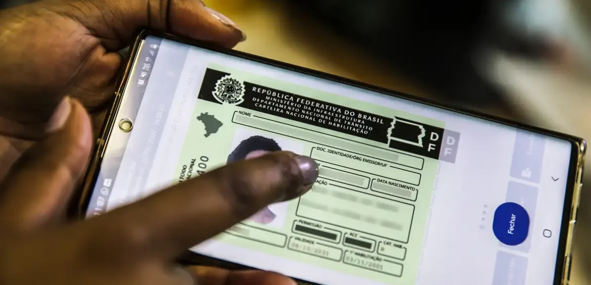 Contran aprova resolução que retira exigência de autoescola para tirar a CNH