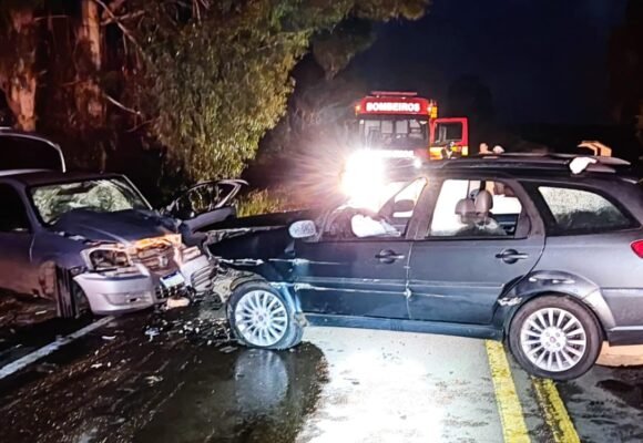 Colisão frontal deixa quatro feridos na SC-114 em São Joaquim