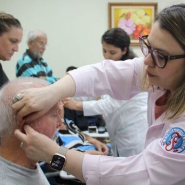 Hospital Nossa Senhora da Conceição inicia entrega de aparelhos auditivos pelo SUS