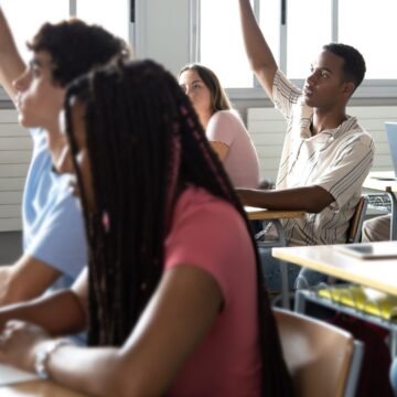 Tribunal de Justiça de SC suspende lei que proíbe cotas raciais em universidades