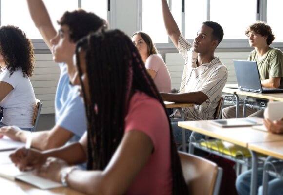 Tribunal de Justiça de SC suspende lei que proíbe cotas raciais em universidades