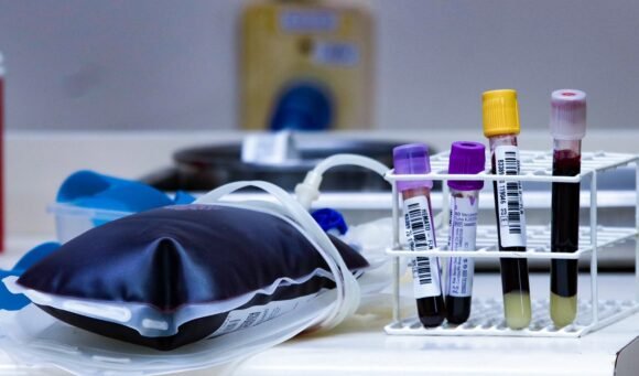 Hemosc Tubarão reforça apelo por doações de sangue neste verão